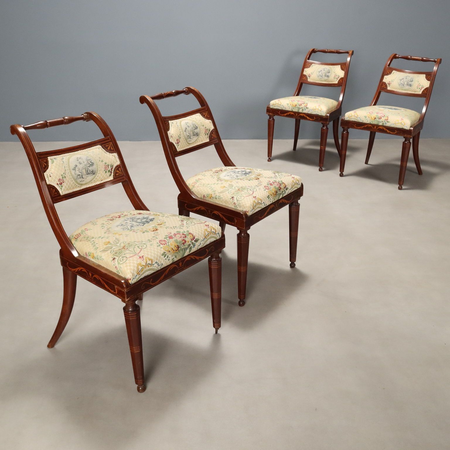 Victorian Chairs Mahogany Fabric United Kingdom XIX Century