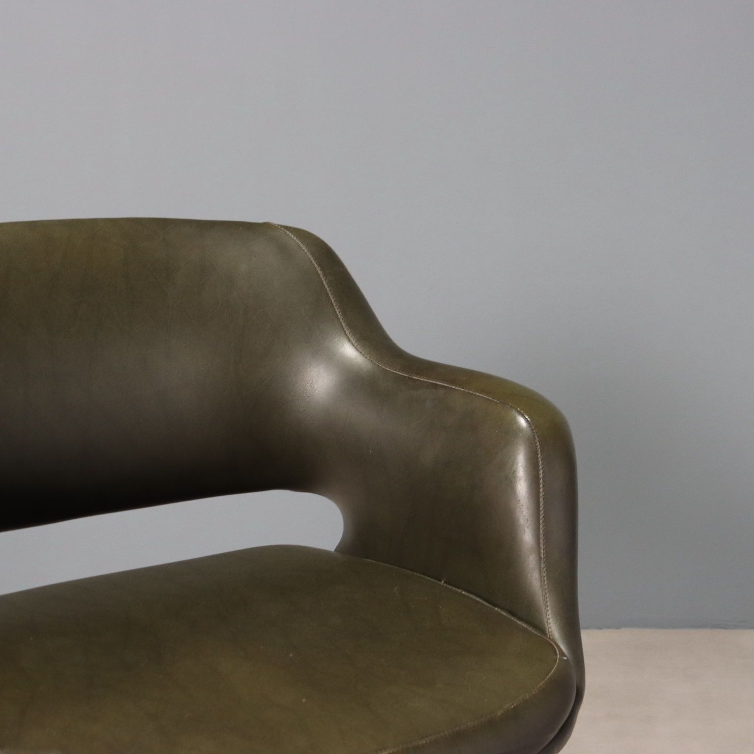 Vintage Armchair Leatherette Chromed Metal Design Italy 1960s photo 230.0