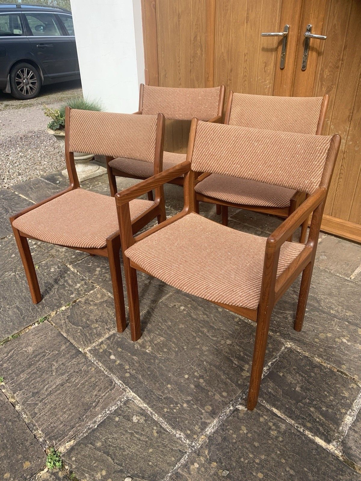 A Set Of Four Midcentury Chairs  Inc Two Carvers. photo 365.0
