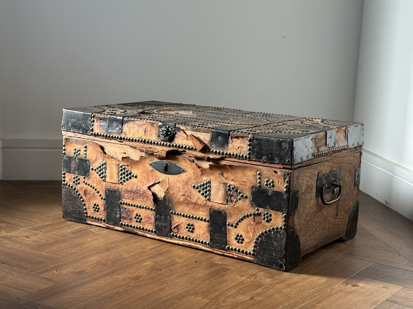 A Late George III Hide And Metal Bound Travelling Trunk Hy Seabrook Of St.Pauls, London, First Quarter 19th Century photo for sale