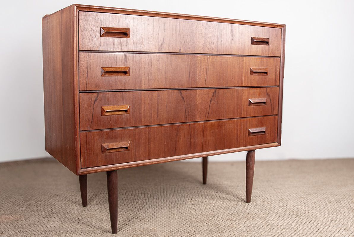 Commode danoise en teck, 4 tiroirs, par Borge Mogensen pour Søborg Mobelfabrik. photo vinterior