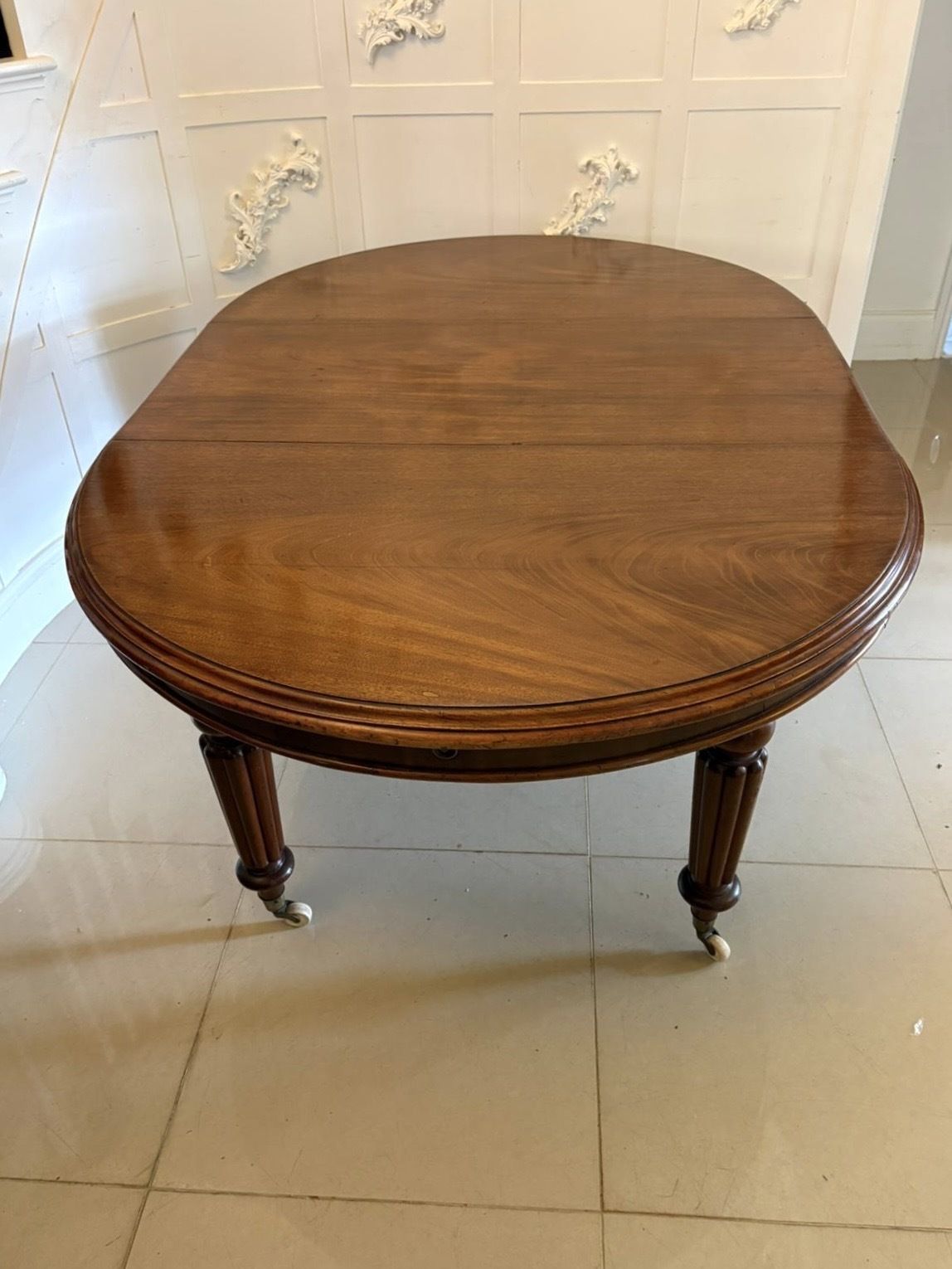Antique 19th Century Mahogany Extending Dining Table, Wind Out Oval On Castors