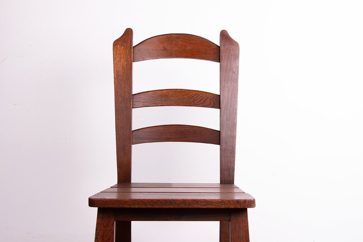 Ensemble de 6 grandes chaises brutalistes en chêne massif, années 1950, dans le style de René Gabriel. photo Mobilier