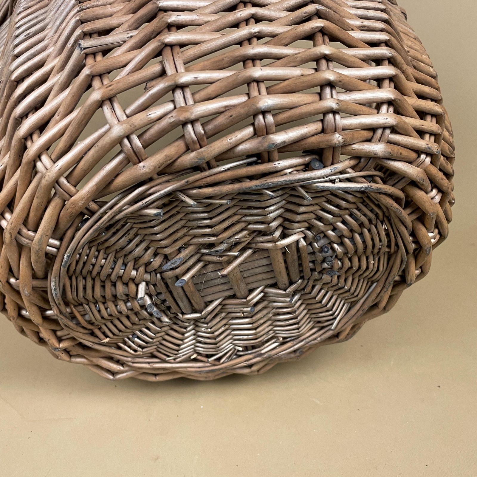 Oval Basket Woven Wicker Handles Log Storage Laundry Carrier Cottage Farmhouse Vintage Antique Handmade Old Traditional Round Medium photo buy