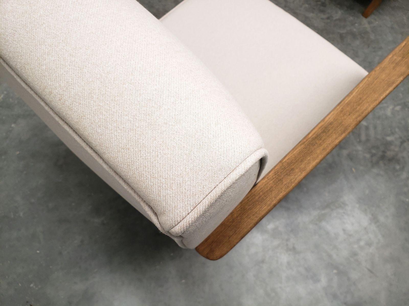 photo furniture Set Of Two   1930 Jindrich Halabala Bentwood Armchairs In Beige