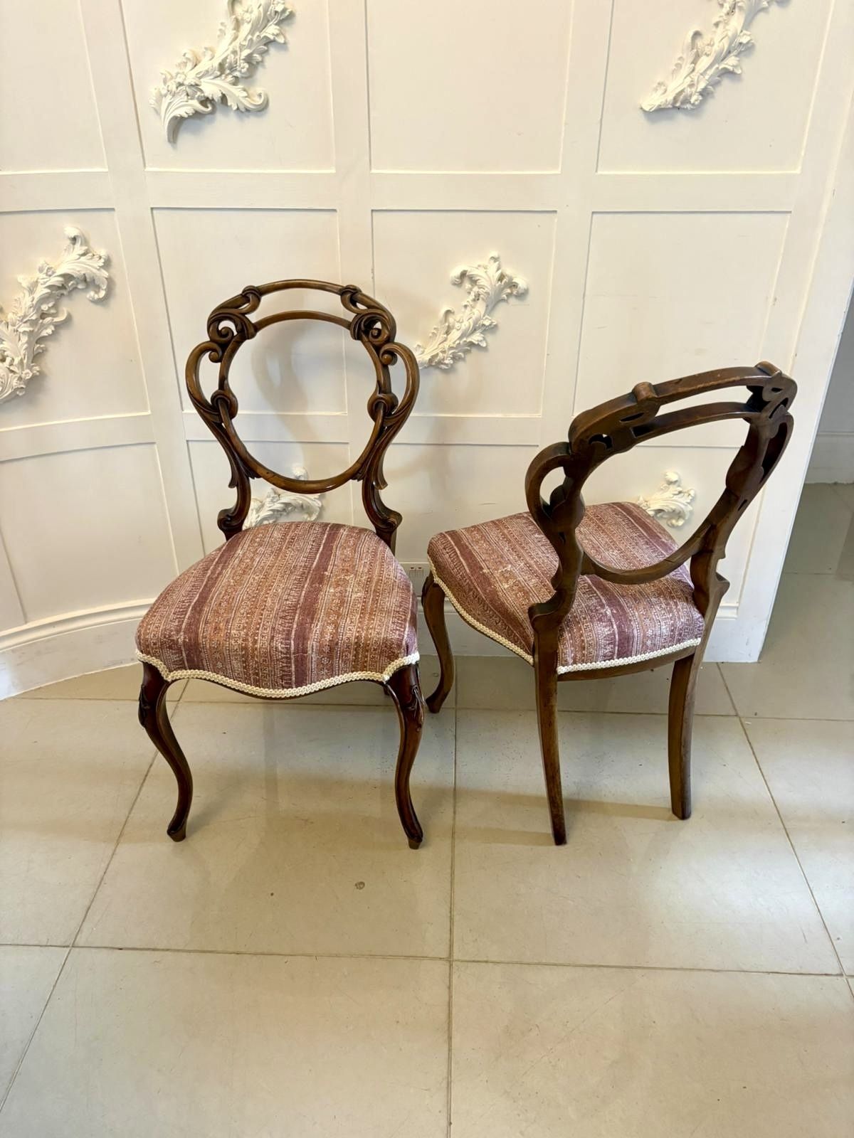 Antique 19th Century Carved Walnut Balloon Back Dining Chairs Set Of Four photo Furniture