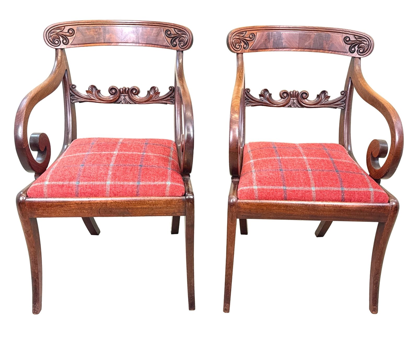 photo vintage Pair Of Large Regency Mahogany Carver Armchairs (England, Circa 1820)