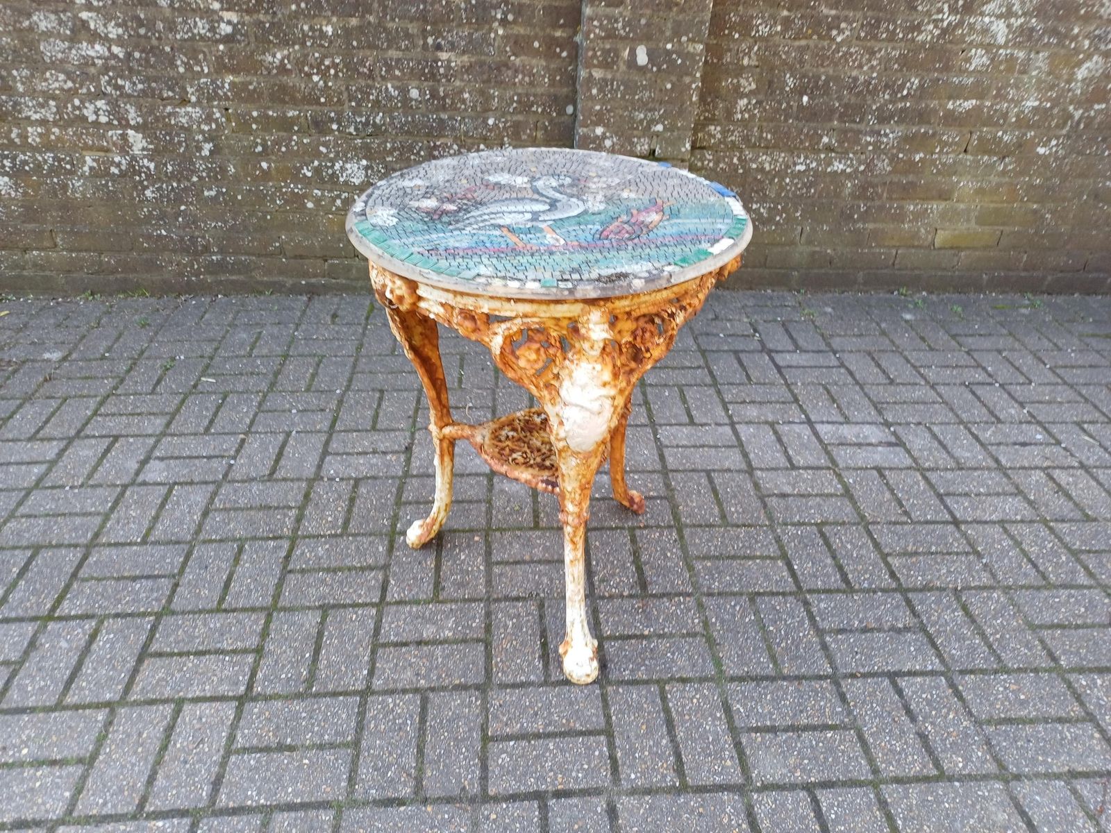 Victorian Britannia Garden Table Antique Cast Iron Mosaic Top Bird Design Rustic Table Outdoor Furniture Ornate Base