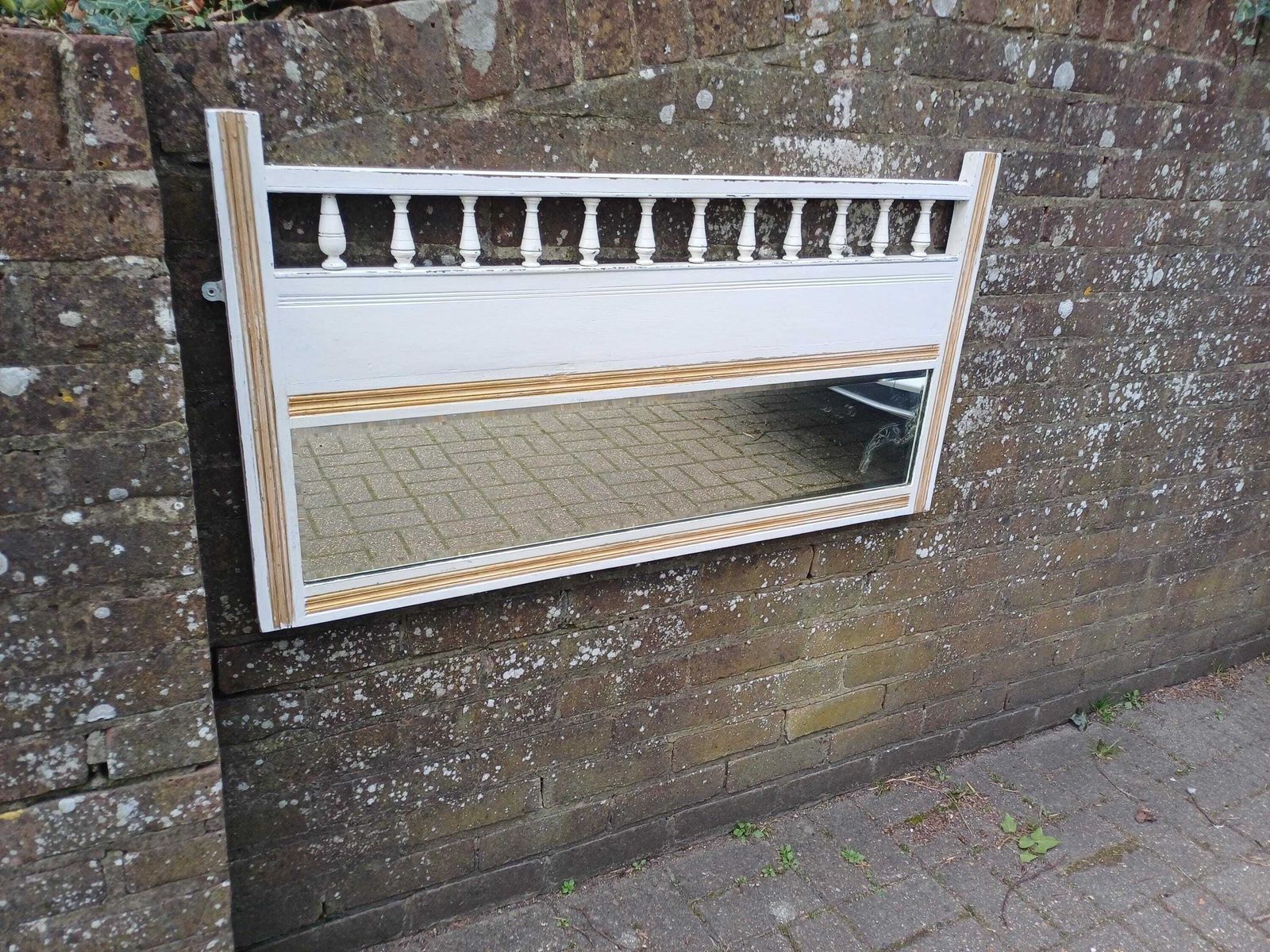 photo vinterior Antique Over Mantel Mirror Hand Painted Mahogany White Gold Distressed Bevelled Glass Farrow And Ball