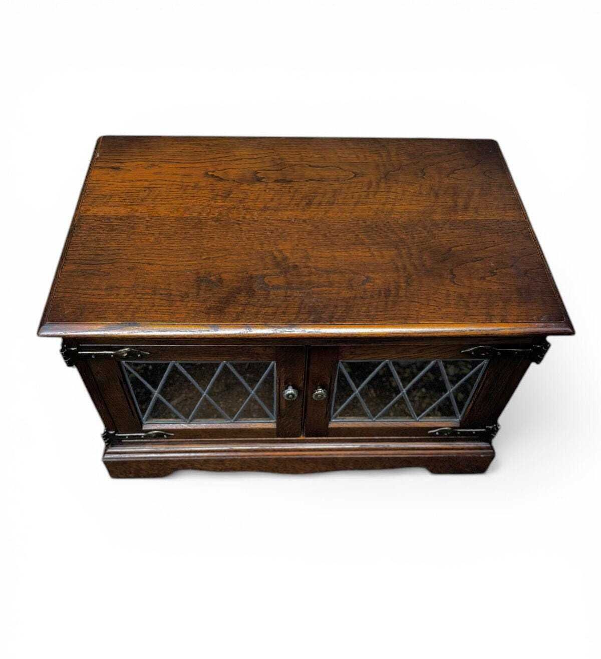 Vintage Old Charm Wood Brothers / Oak Leaded Glass Tv Stand / Tudor Brown Finish photo 290.0