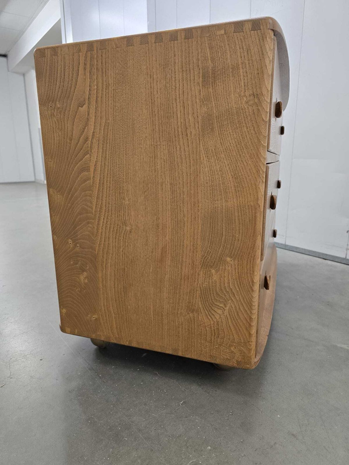 Ercol Windsor Chest Of Drawers photo vinterior