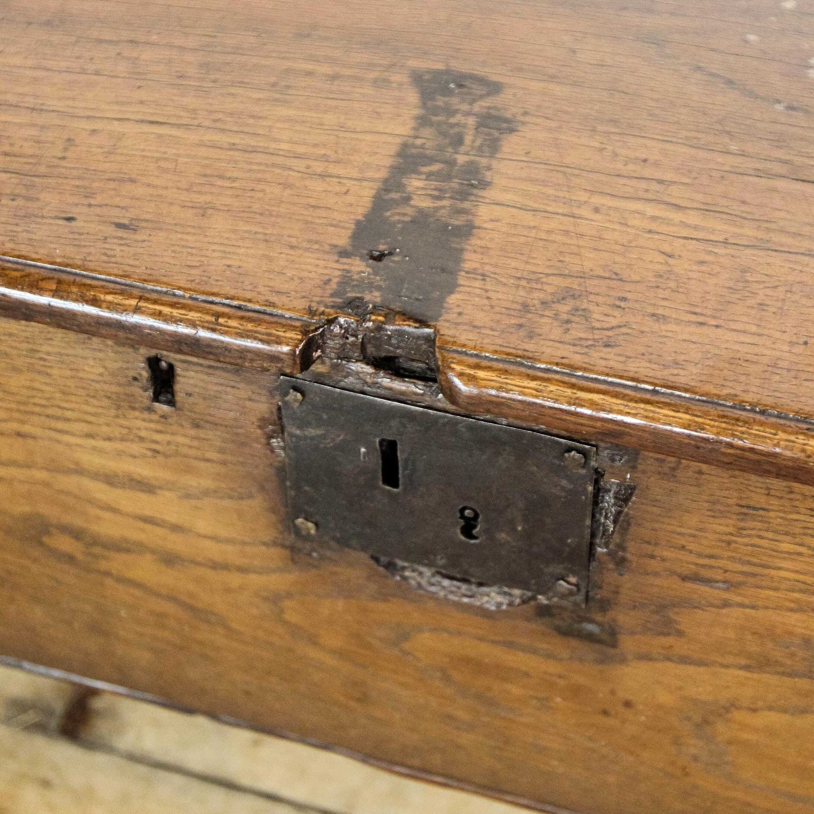 Antique Oak Sword Chest | Antique Furniture | Antique Trunk | Antique Storage | Antique Blanket Box | Welsh Antique photo vintage