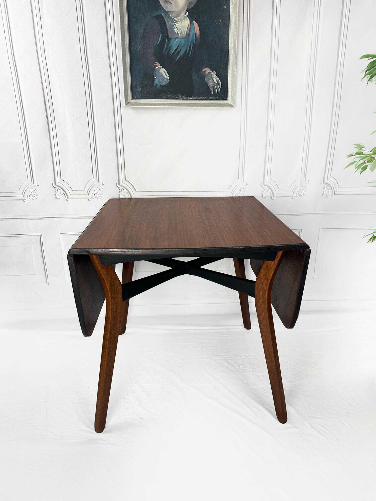 Mid Century Butterfly Dining Table With Four Reupholstered Butterfly Chairs From G Plan, United Kingdom, 1950s photo Furniture