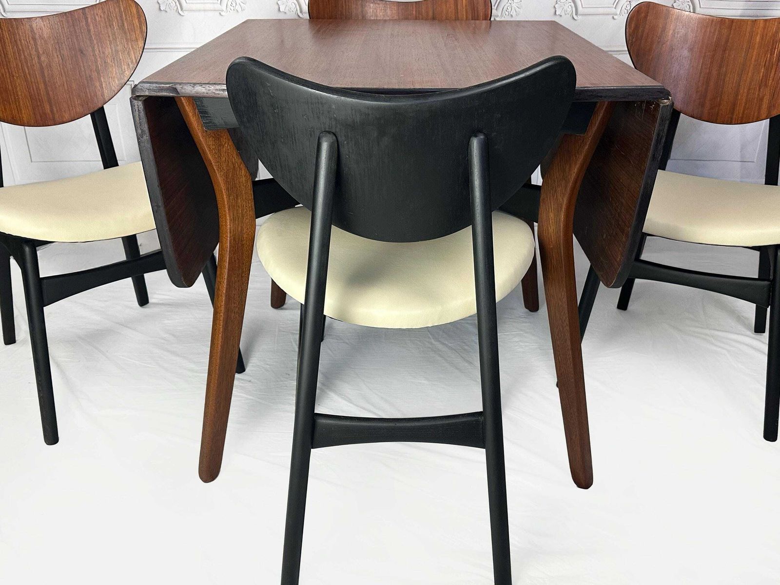 Mid Century Butterfly Dining Table With Four Reupholstered Butterfly Chairs From G Plan, United Kingdom, 1950s photo vinterior