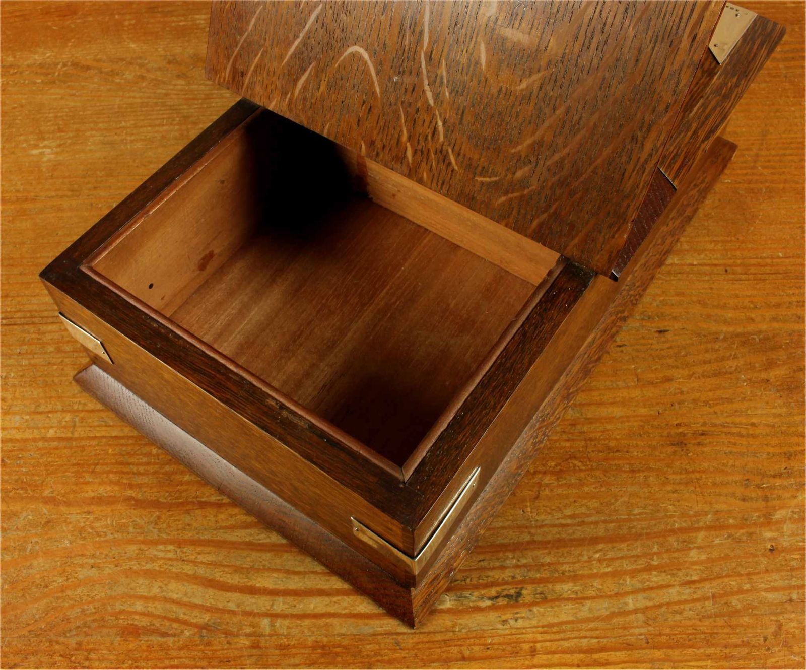 photo buy Antique English Oak & Silver Box. Wooden Humidor Cigar Box. 1920.