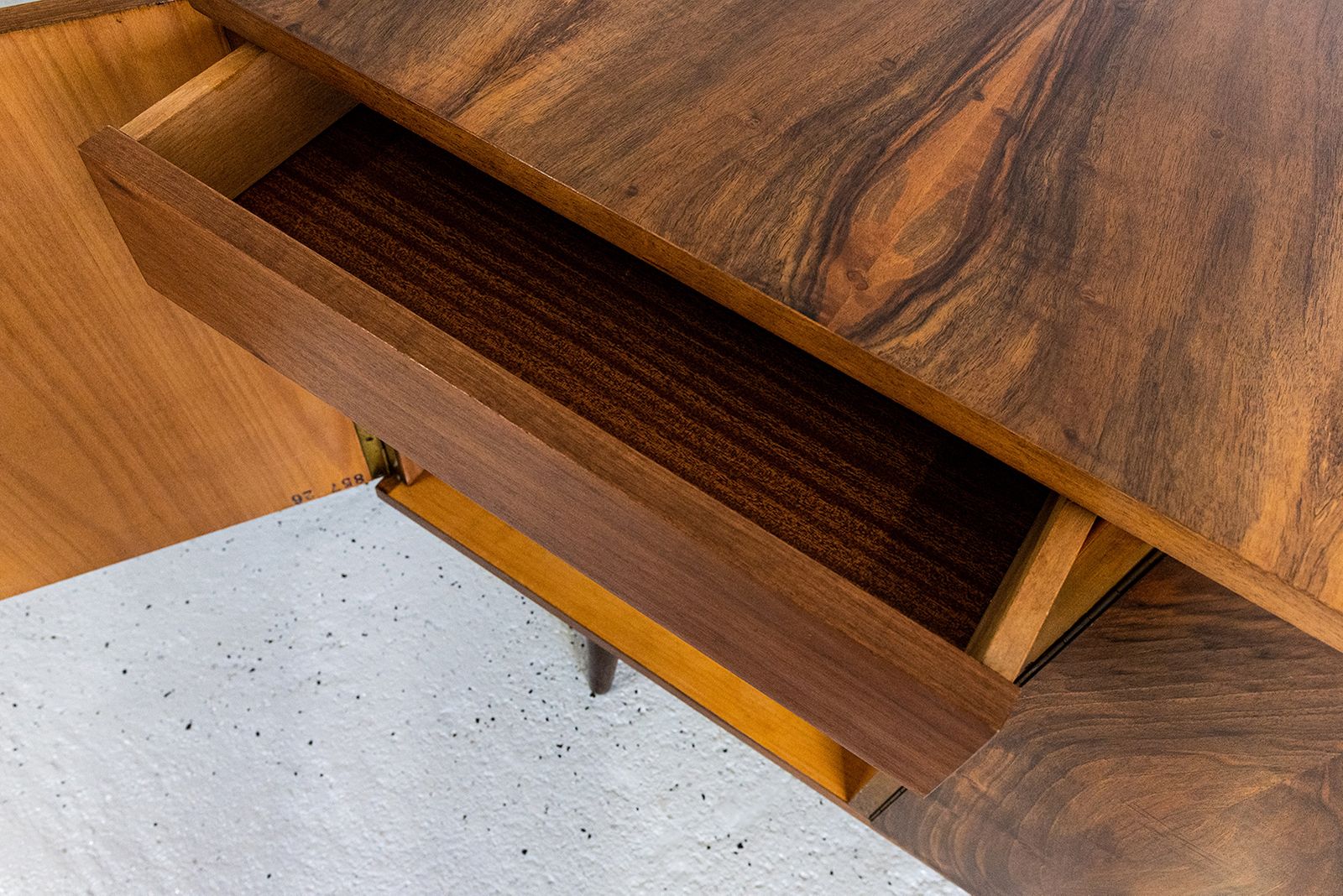 photo furniture Vintage Walnootfineer Dressoir Van łódzkie Fabryki Mebli (Lfm), Polen, Ca. Jaren 1970