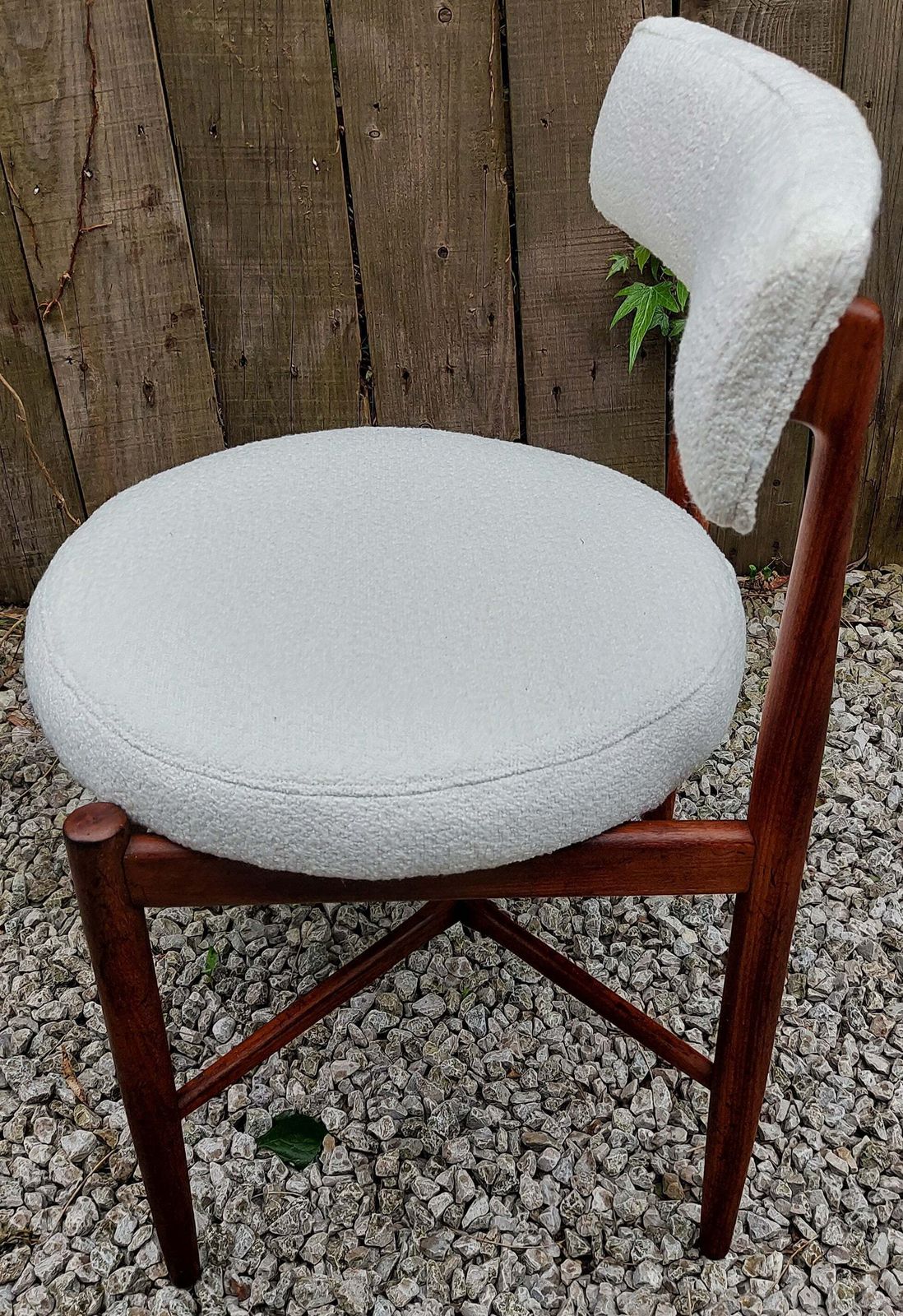 Mcm 4 G Plan Fresco Dining Chairs Ivory Boucle C photo 7100.0
