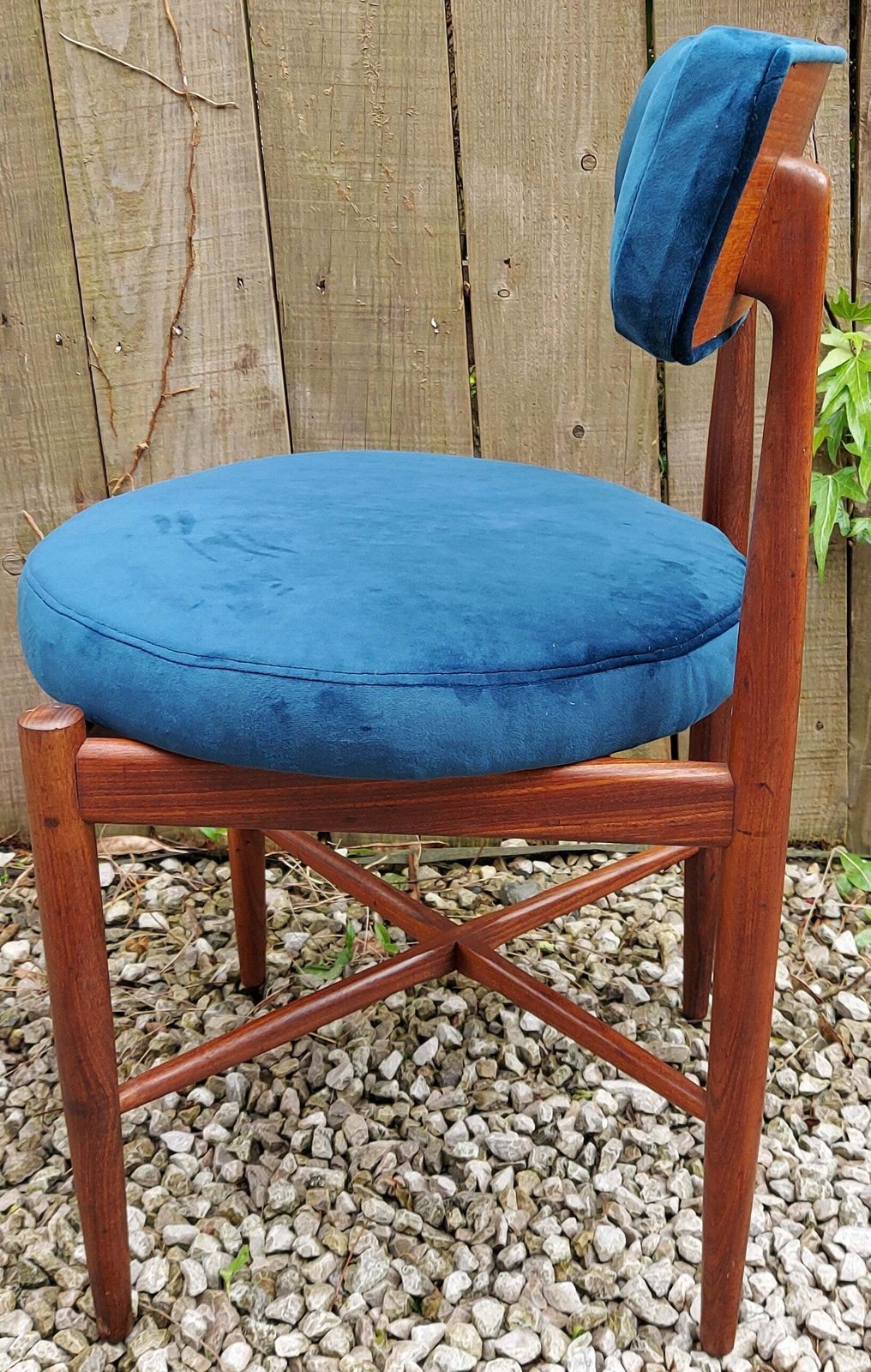 Mcm 4 G Plan Fresco Dining Chairs Dark Blue Velvet photo 7100.0