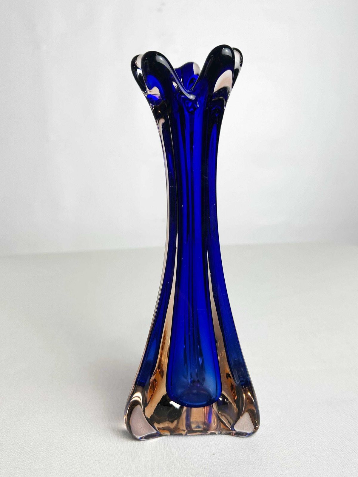 Mid Century Murano Cobalt Blue Sommerso Art Glass Vase 1960 photo vinterior