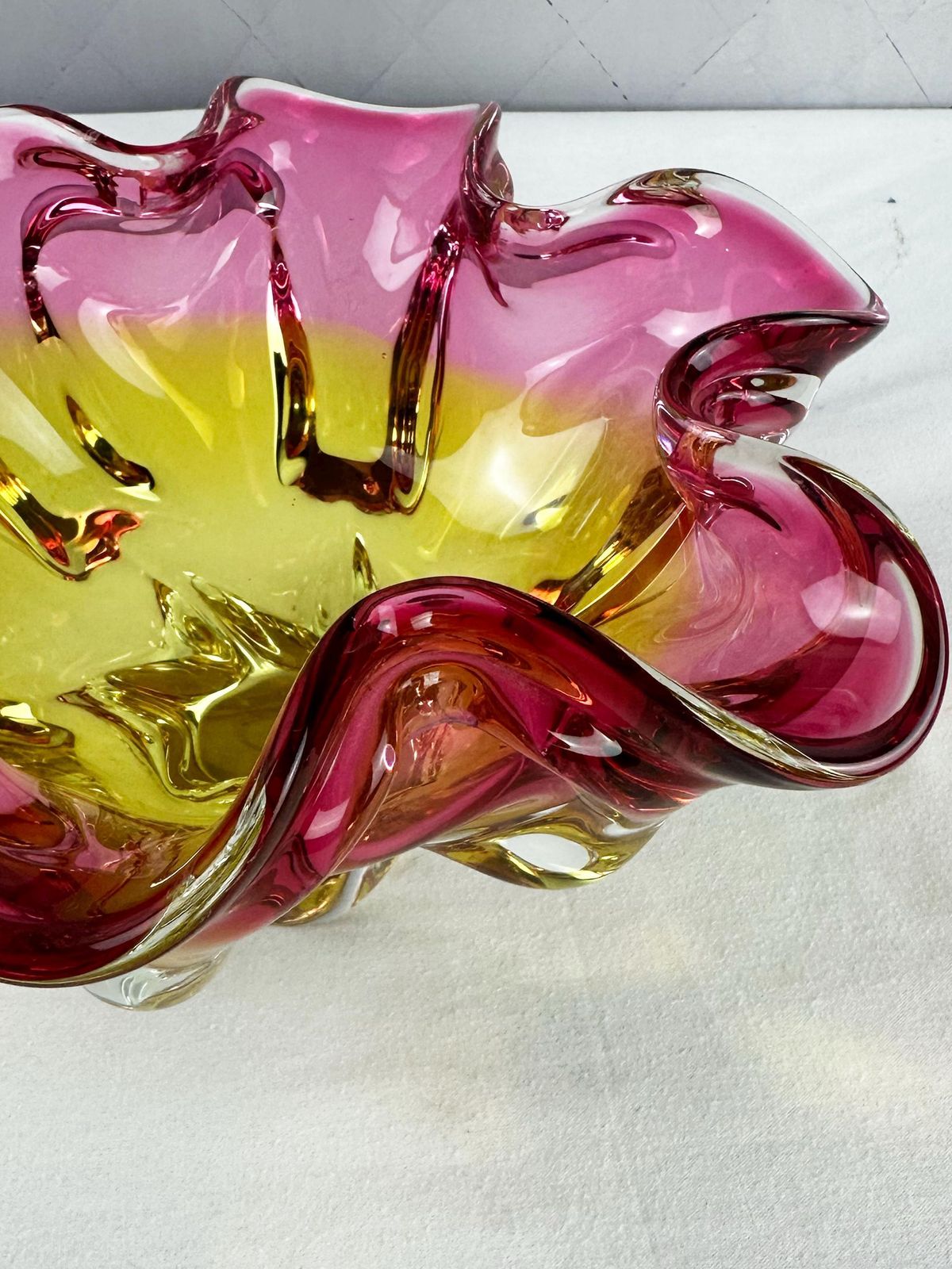 Josef Hospodka Chribska Sommerso Glass Bowl, Pink Yellow Flower Art photo 199.0