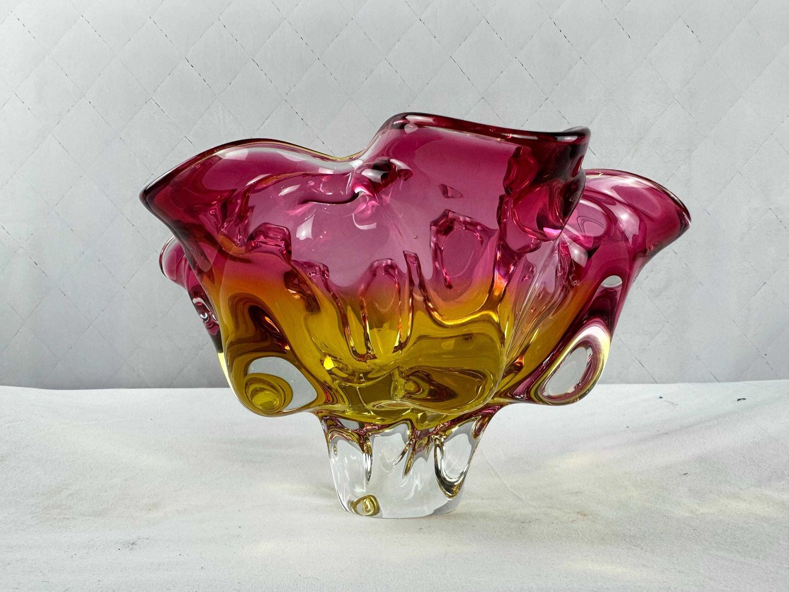 Josef Hospodka Chribska Sommerso Glass Bowl, Pink Yellow Flower Art photo vinterior