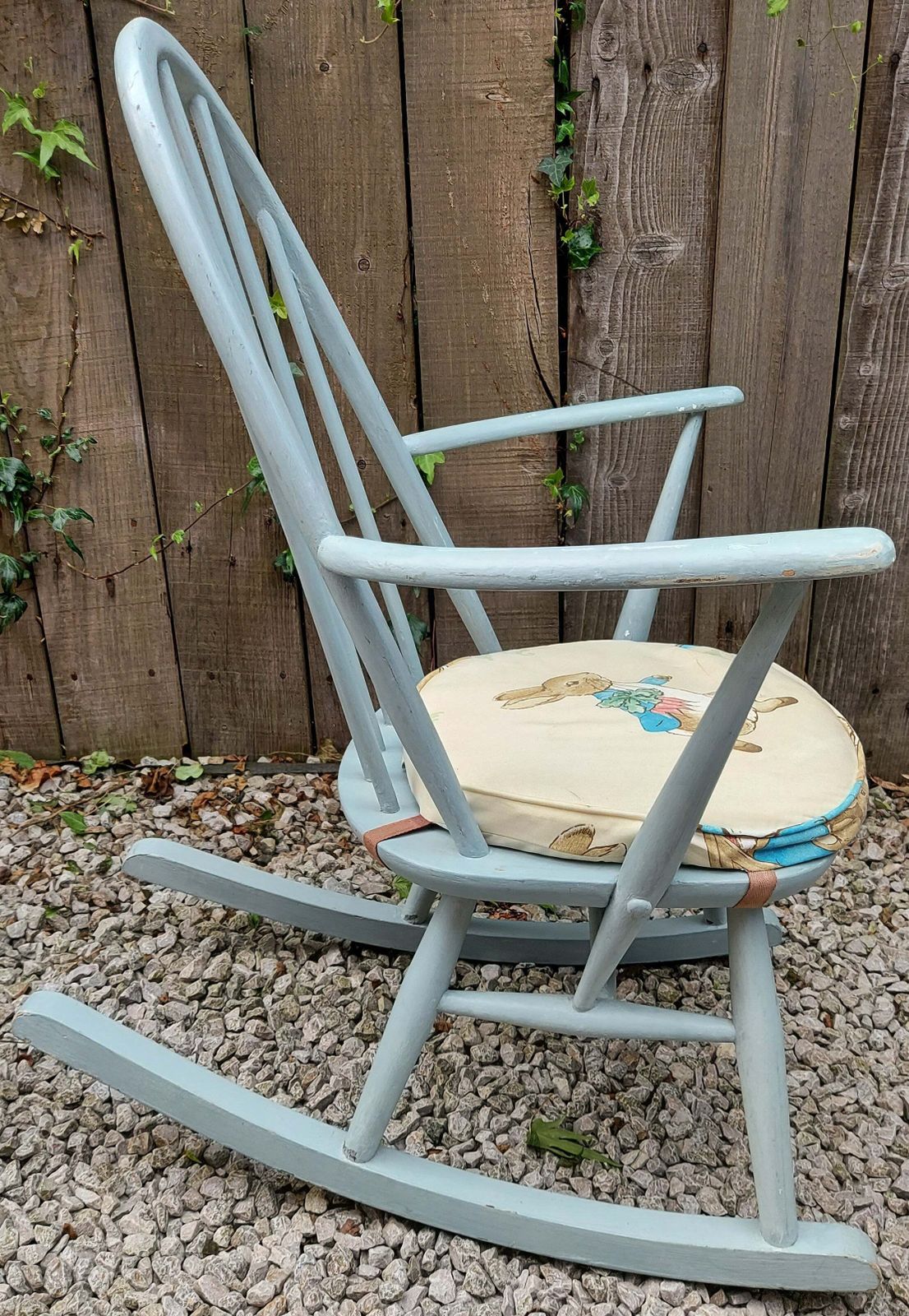 Mid Century Ercol Windsor Quaker 428 Rocking Chair Painted photo vinterior