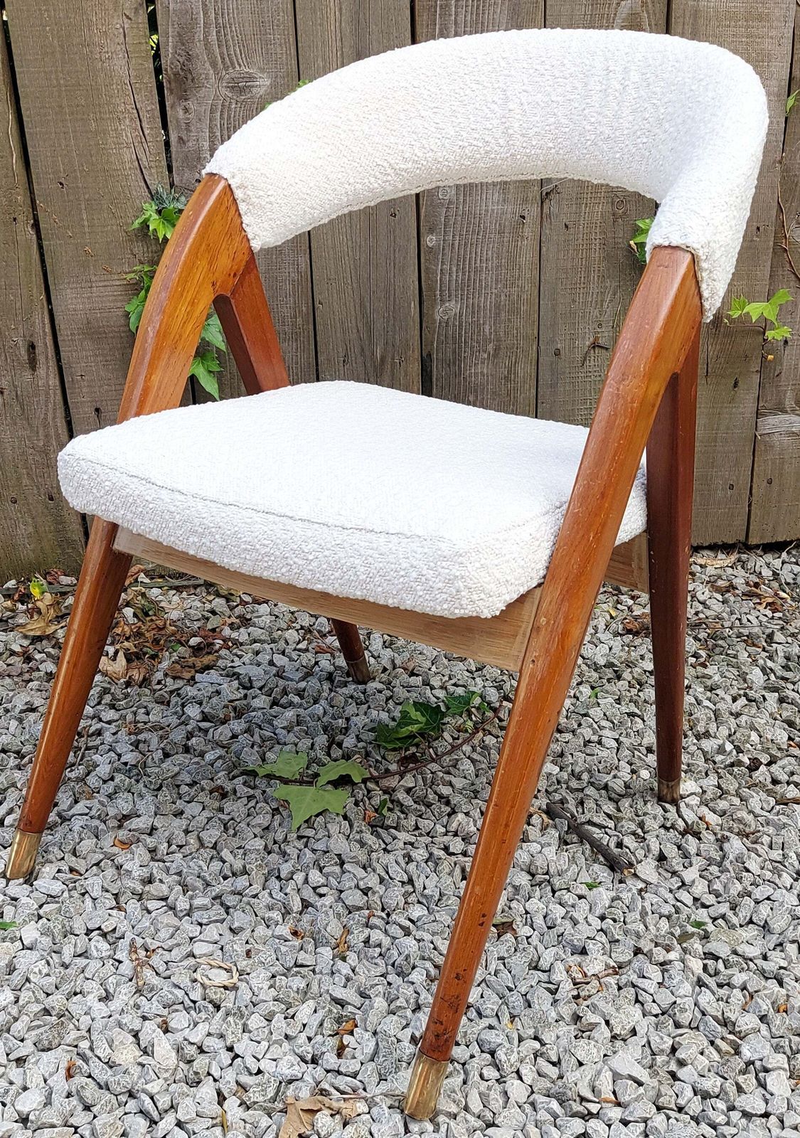 Mid Century Modern Newly Upholstered Ivory Boucle Scissor Leg Chair photo Furniture