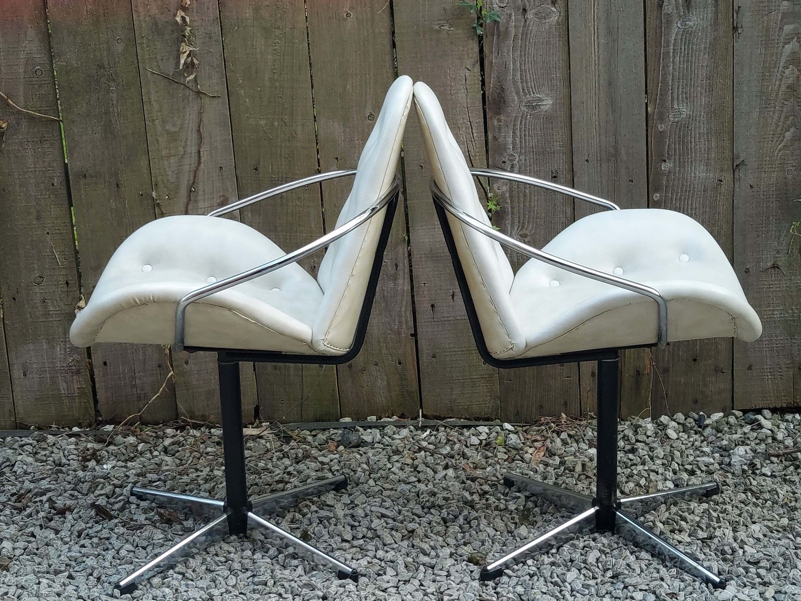 Mid Century Modern Pair Atomic Style Cream Vinyl Swivel Chairs photo vinterior
