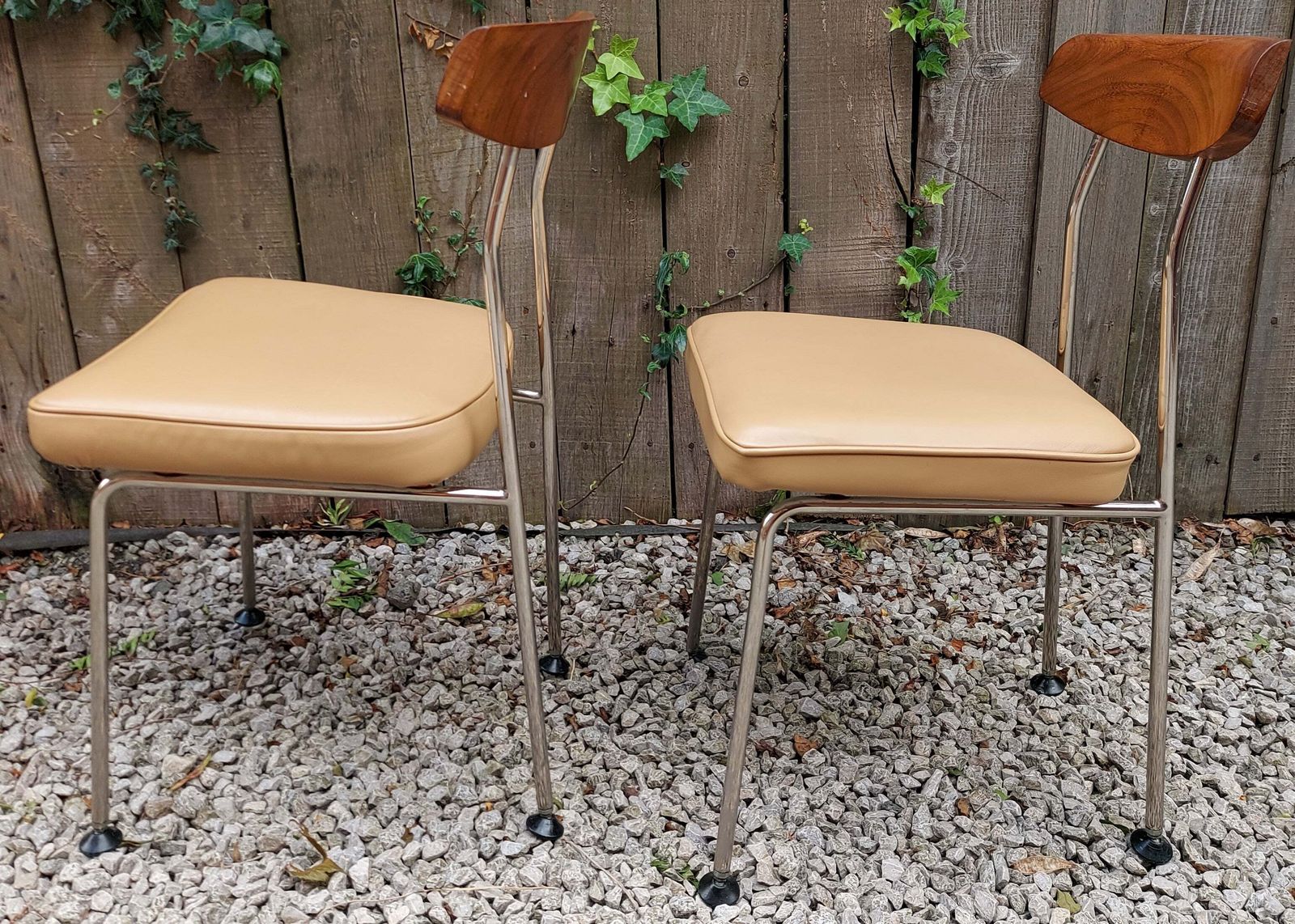Mid Century Modern 2 Stag 'S' Range Chairs John Sylvia Reid Beige Vinyl photo Furniture