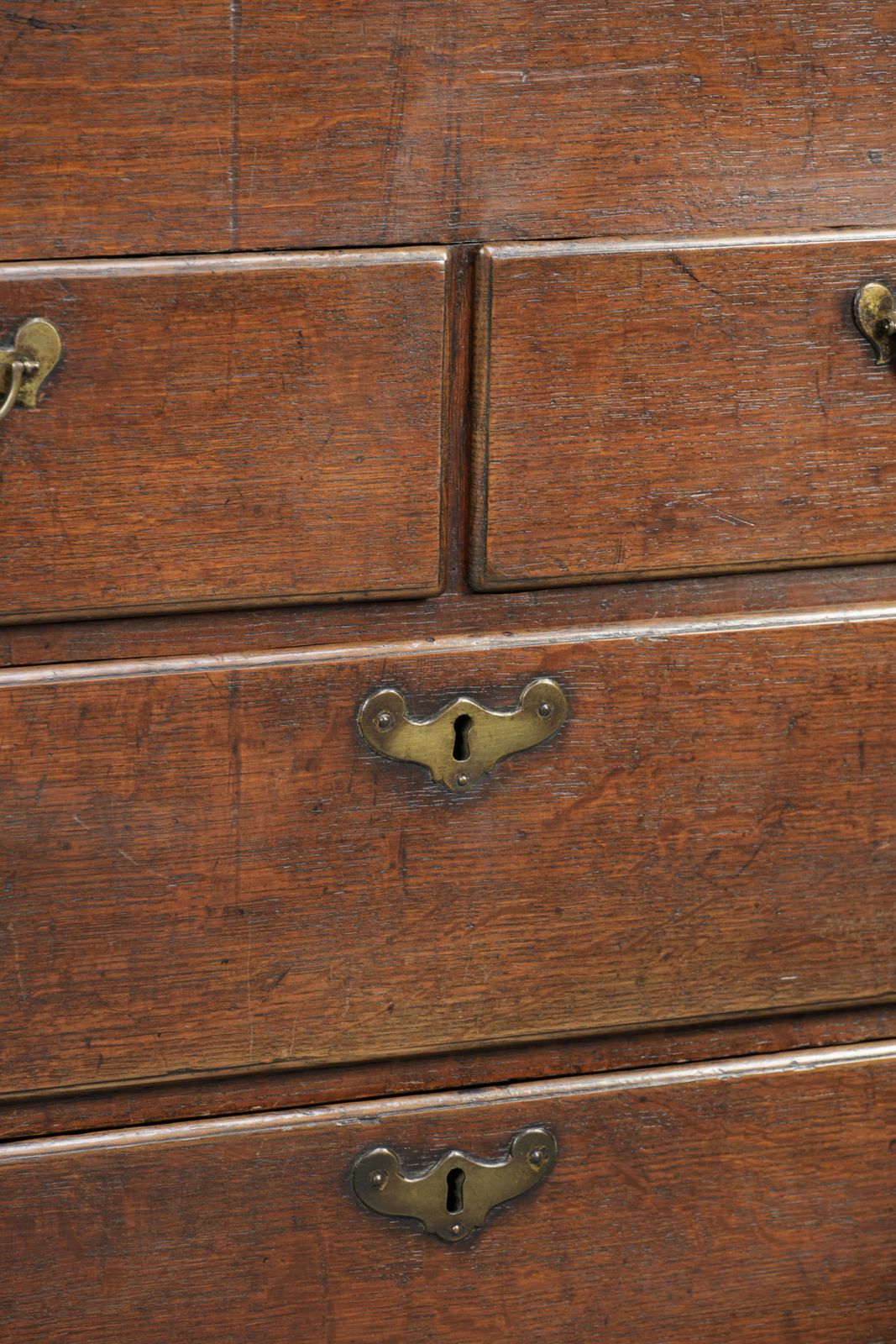 photo vinterior Subtle Antique English Oak Secretary Desk From The 18th Century With A Beautiful Stepped Interior.