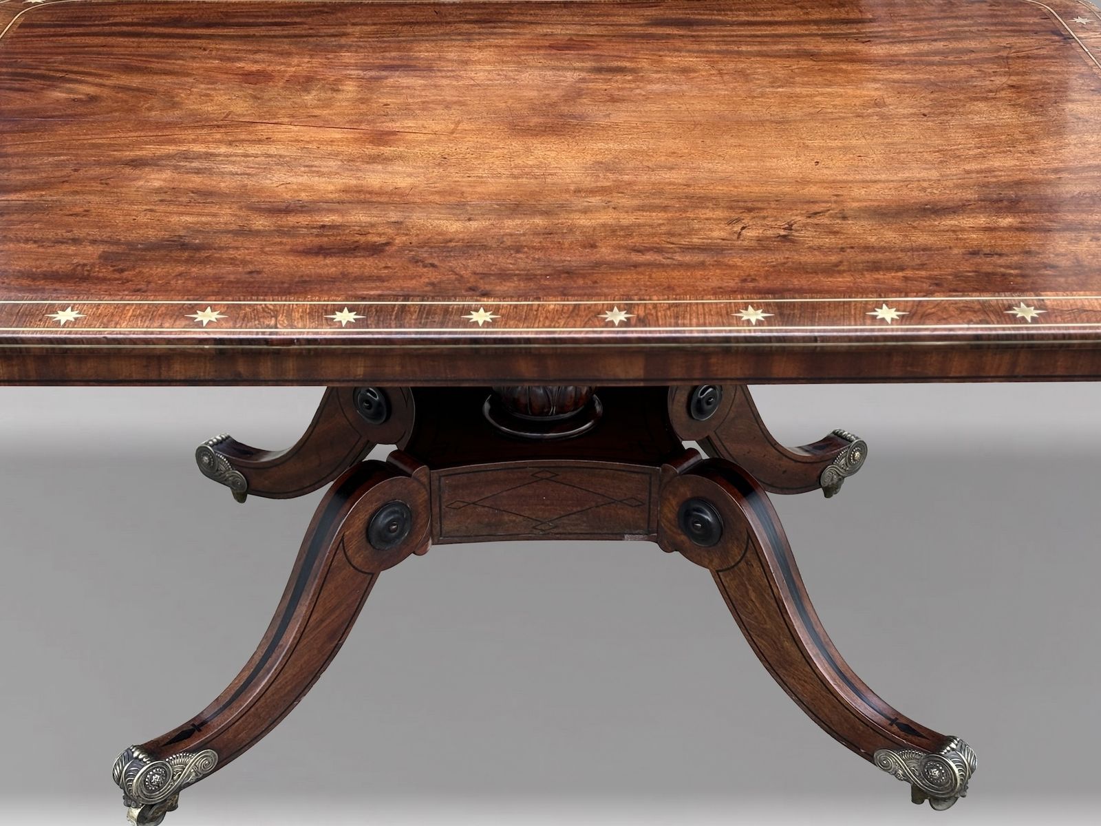 photo vinterior 18th Century George III Period Mahogany Brass & Ebony Inlay Centre Table