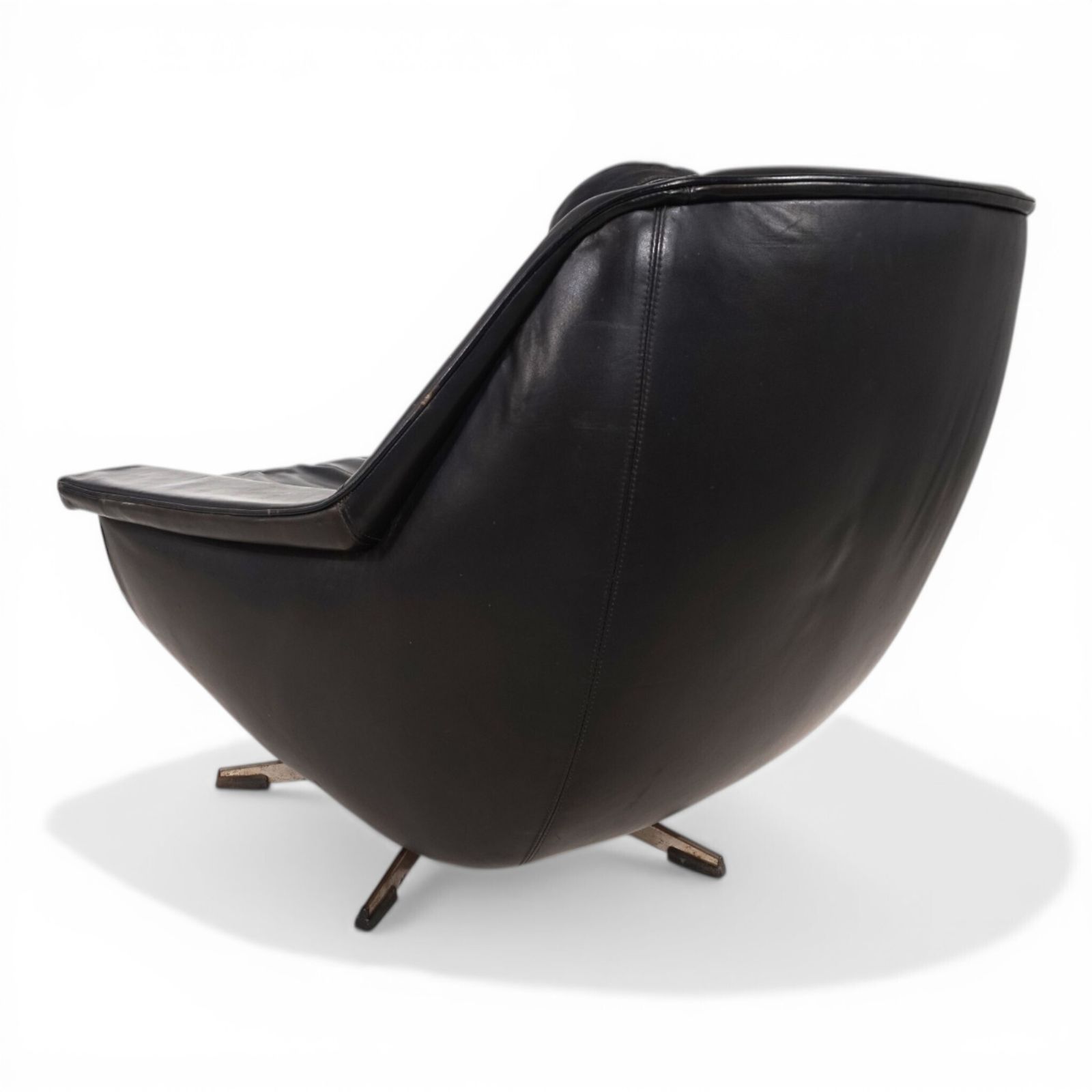 Esa 802 Black Leather Lounge Chair By Werner Langenfeld, 1970 photo furniture