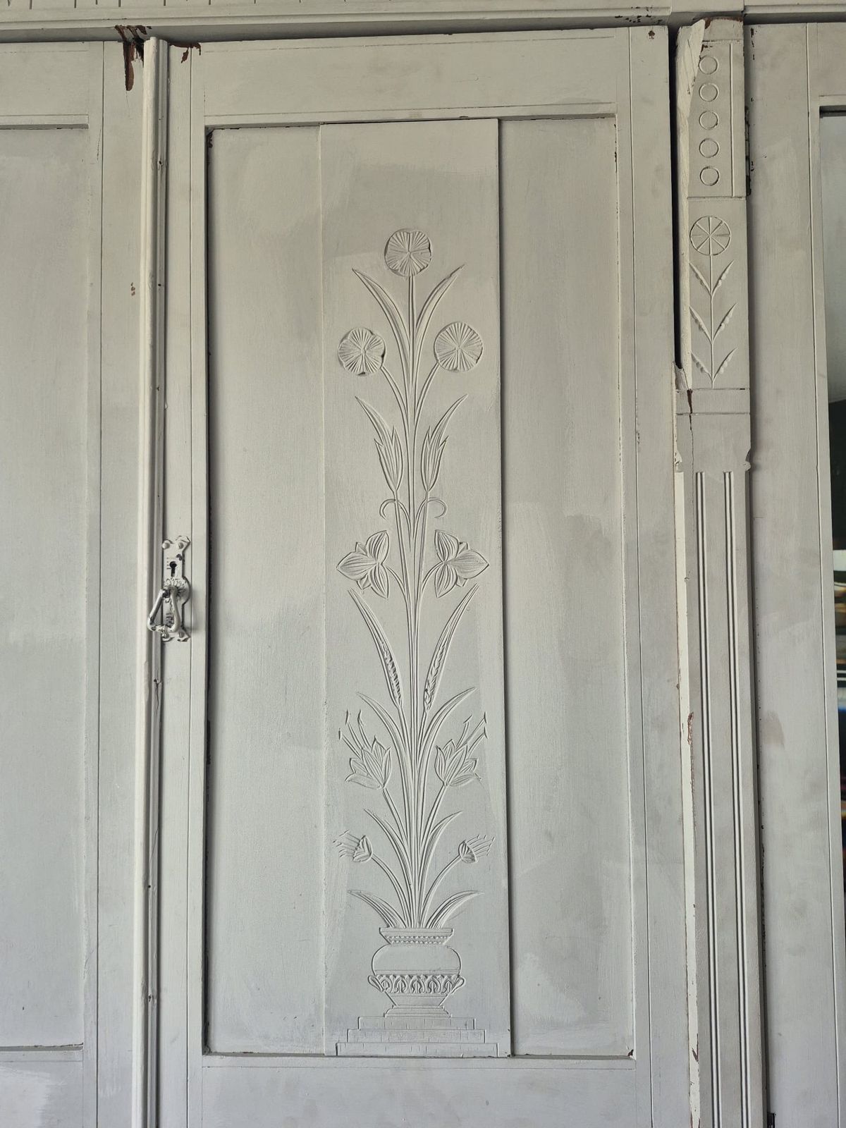 Large Late Victorian Triple Wardrobe – Painted With Farrow & Ball photo 500.0