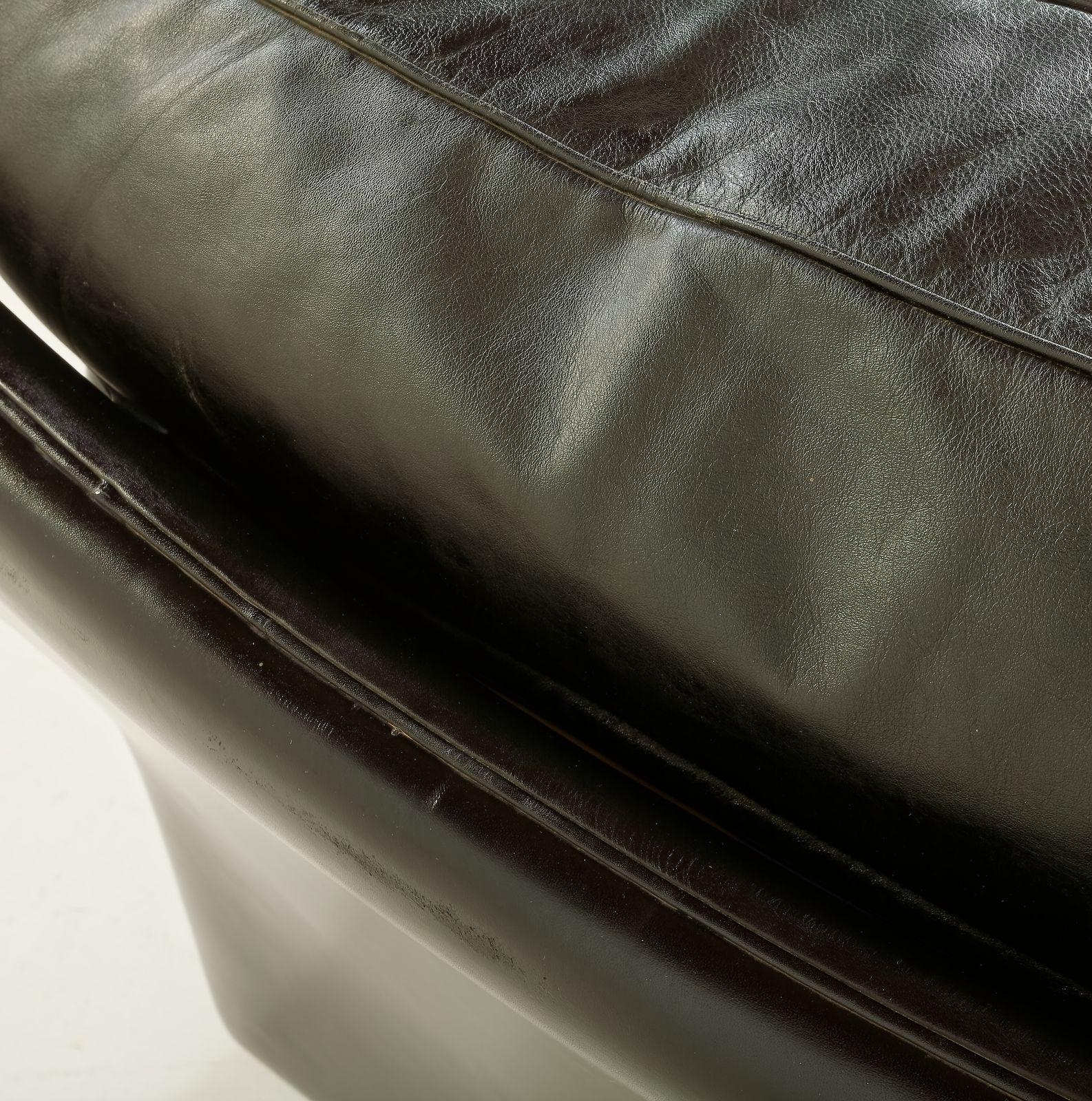 1950.0 Poppy 2 Seater Leather Sofa By Tito Agnoli For Poltrona Frau, 1970s photo
