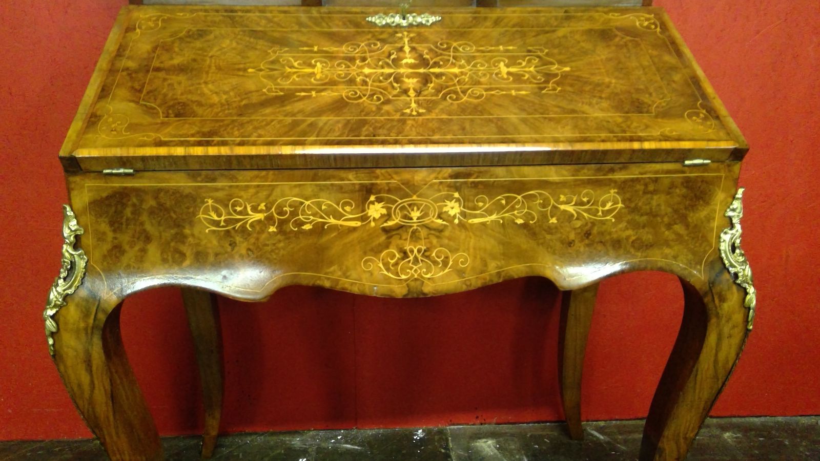 photo furniture Pair Of Victorian Walnut Bonheur De Joures