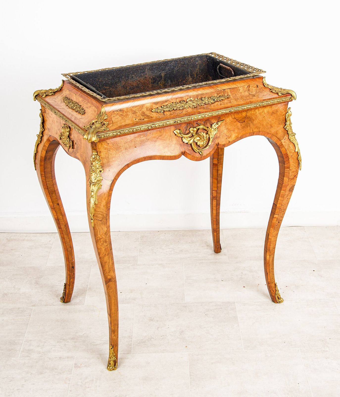 Antique French Burr Walnut Jardinière / Planter With Ormolu Mounts photo 950.0