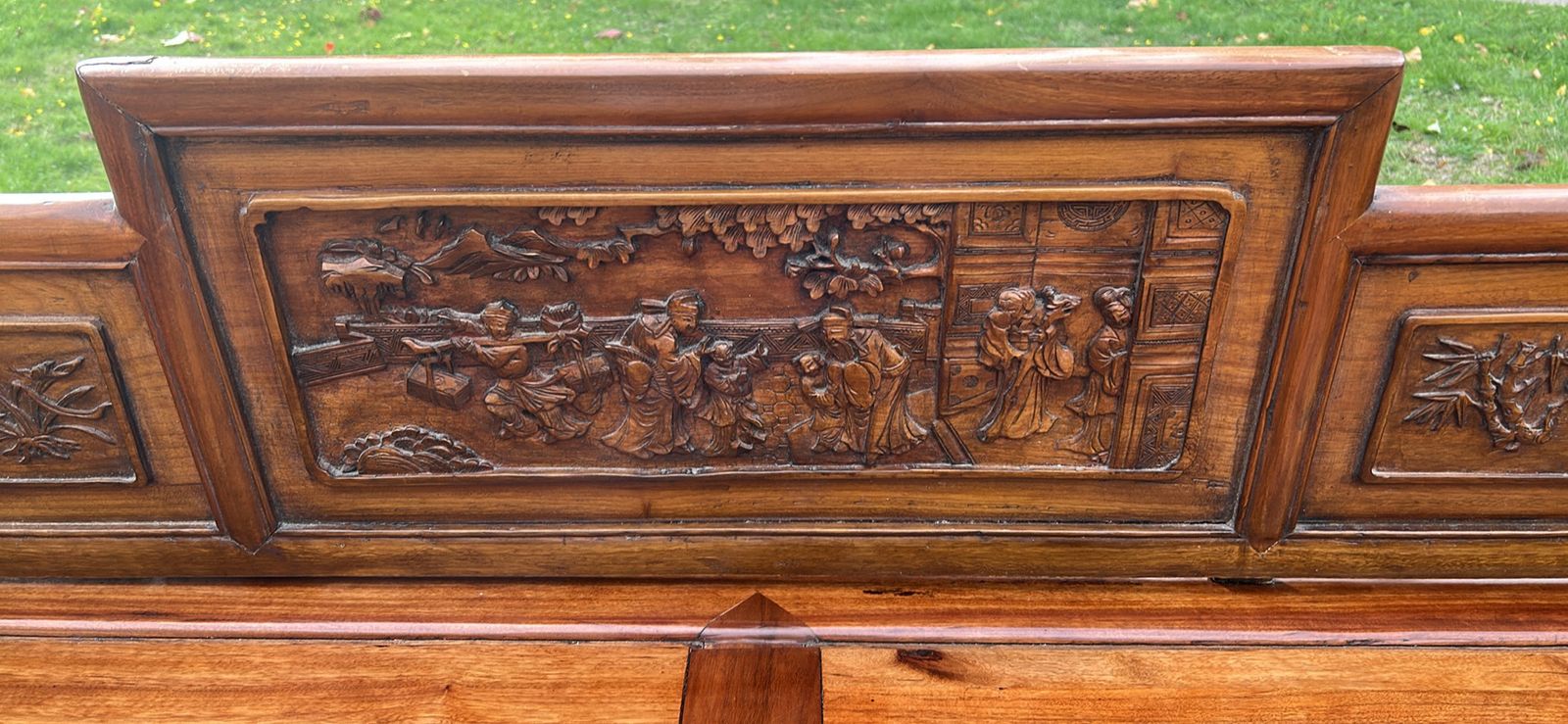 Antique Chinese Day Bed / Chaise Longue With Intricate Carving photo Furniture