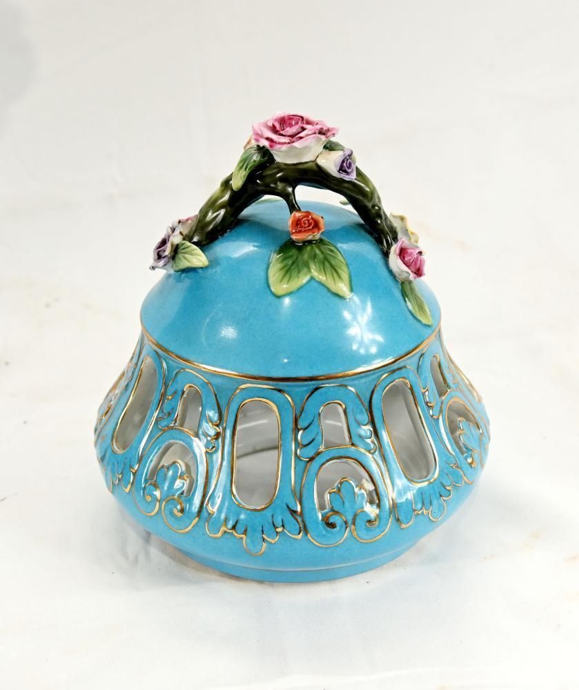 Sevres Style Porcelain Lidded Urns Vases Paris French With Hunting Scenes photo vinterior