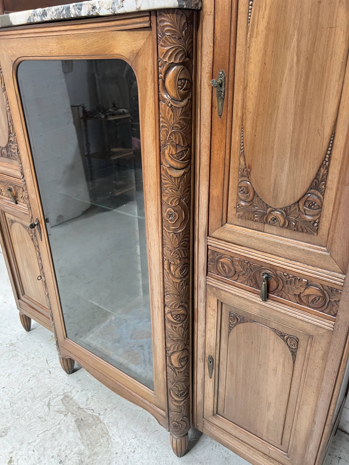 photo vinterior Art Deco Buffet In Solid Walnut, 20th Century.