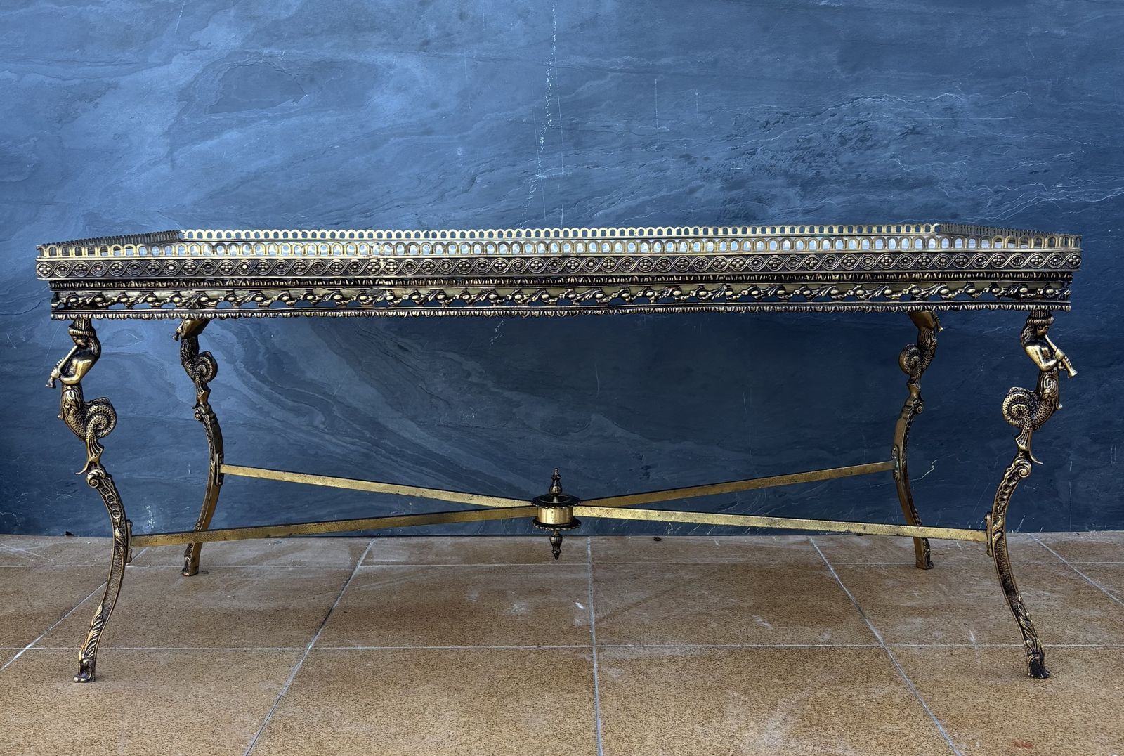 photo vinterior Neoclassical Bronze And Marble Coffee Table With Swan Motifs, 1940s