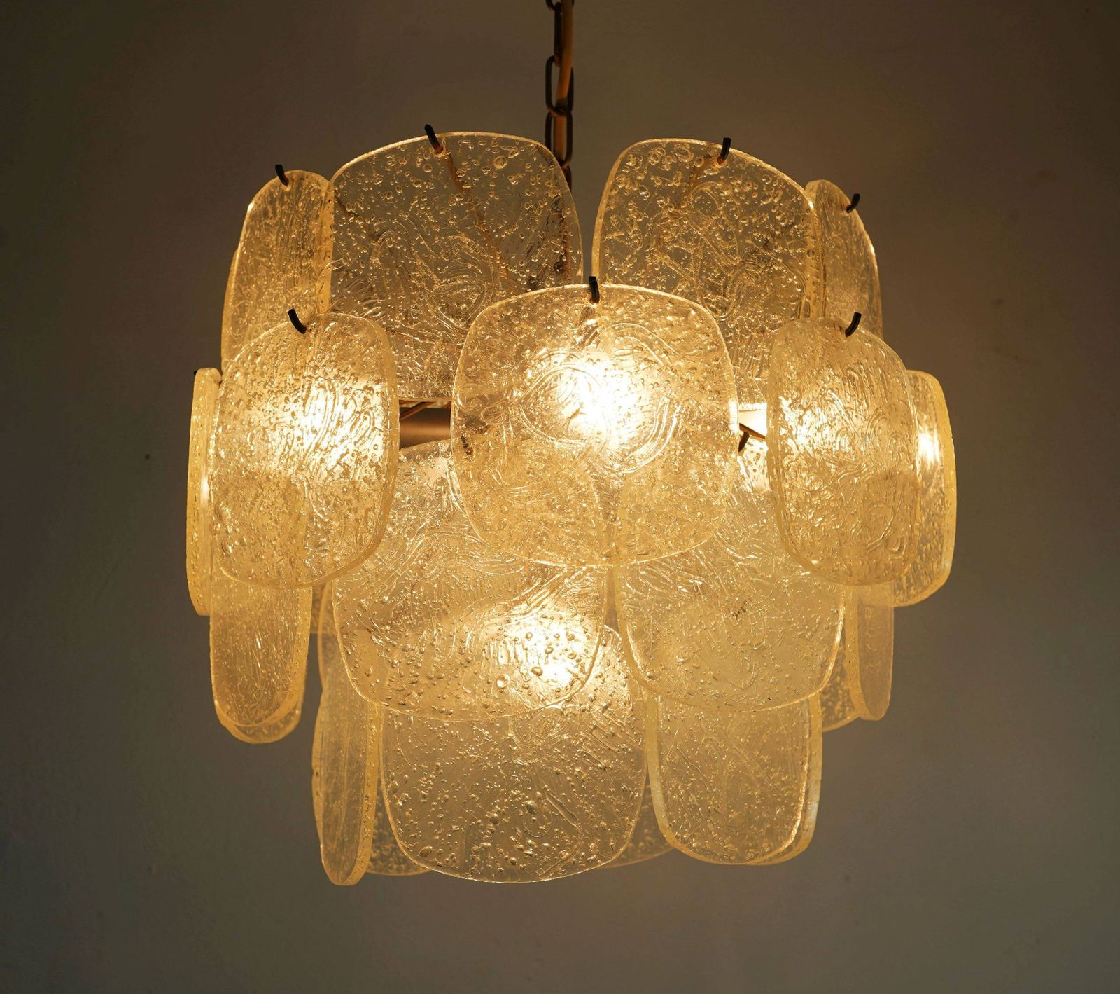 photo vintage 1960s/70s Pendant Light With 30 Acrylic Discs Resembling Frosted Glass