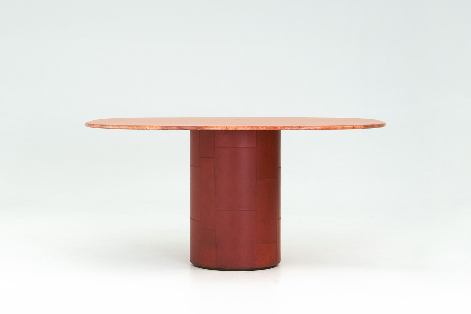 photo furniture Dining Table ‘Tobia’ In Red Traverine   Afra And Tobia Scarpa