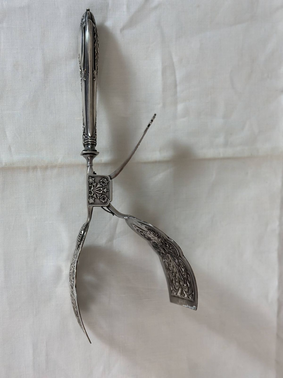 photo vinterior Silver Plated Asparagus Tongs, Early 20th Century