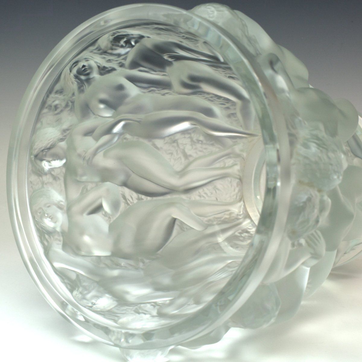 2495.0 Beautiful Iconic Lalique Vintage Crystal Large Baccantes Vase, 24cm photo