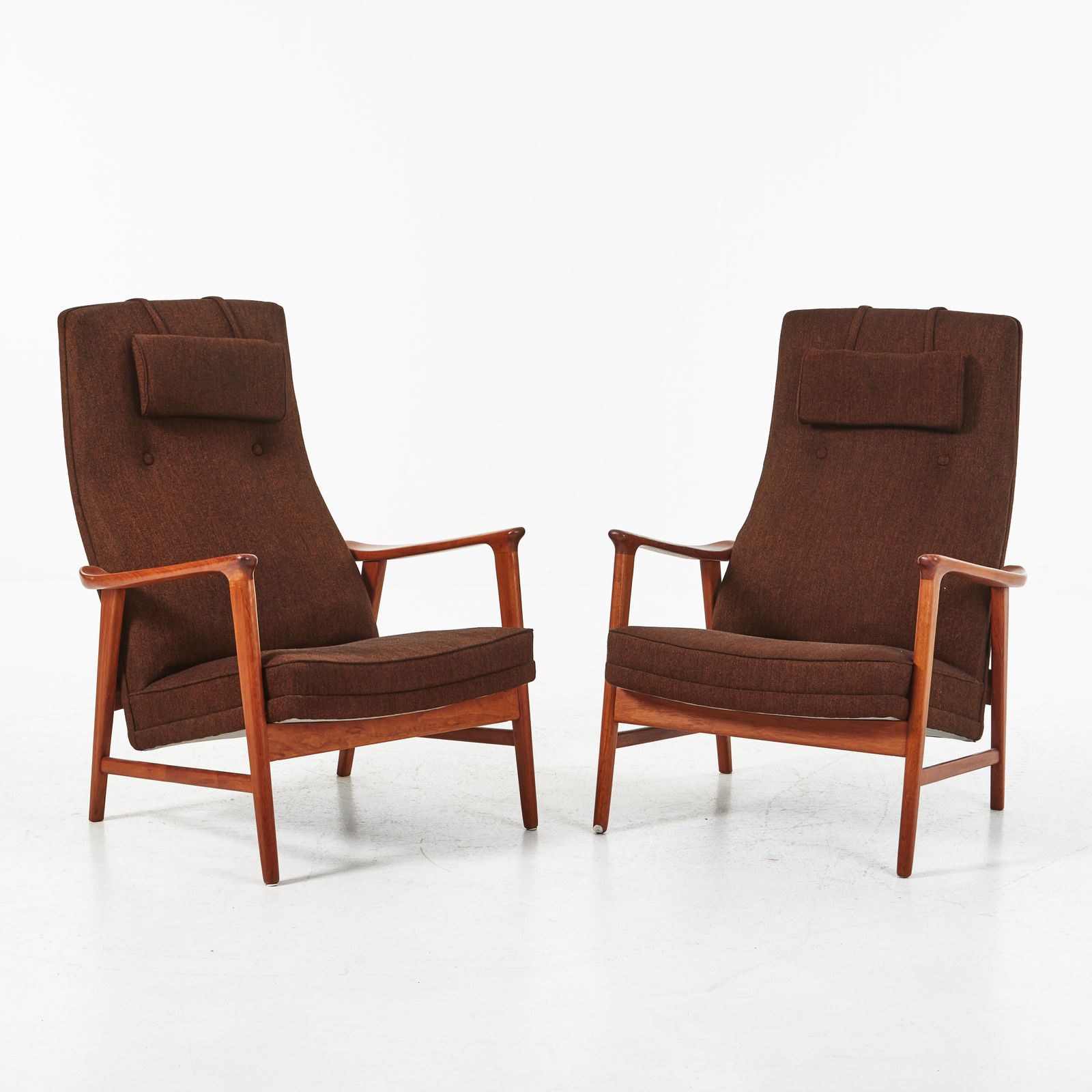 Pair Of Mid Century Folke Ohlsson “Duxiesta” Adjustable Teak Lounge Chairs In Brown Wool, Dux Sweden, 1960s