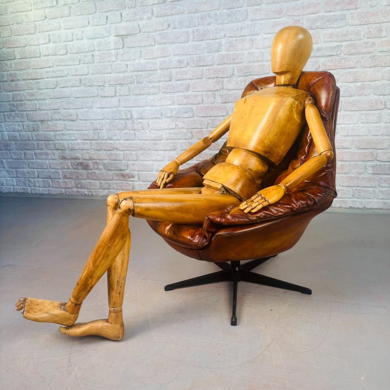 Vintage Danish H.W. Klein Egg Chair By Bramin Tan Leather Swivel Mid Century photo furniture