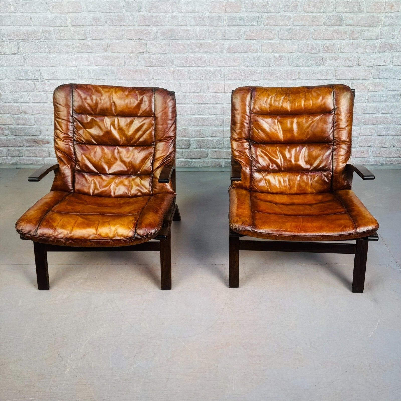 photo furniture Mid Century Danish Farstrup Mobler Tan Leather Armchairs Pair Bentwood Miljø