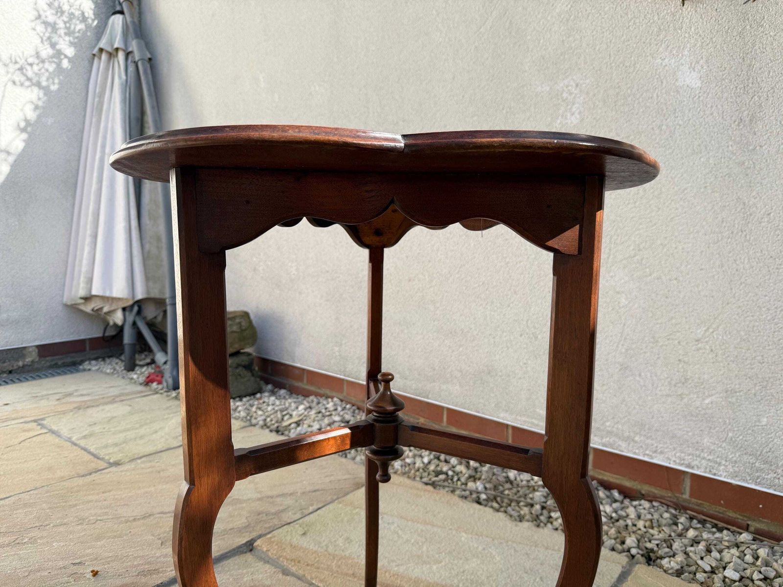 Antique Carved Top Table Antique Occasional Side Table Plant Stand photo vinterior