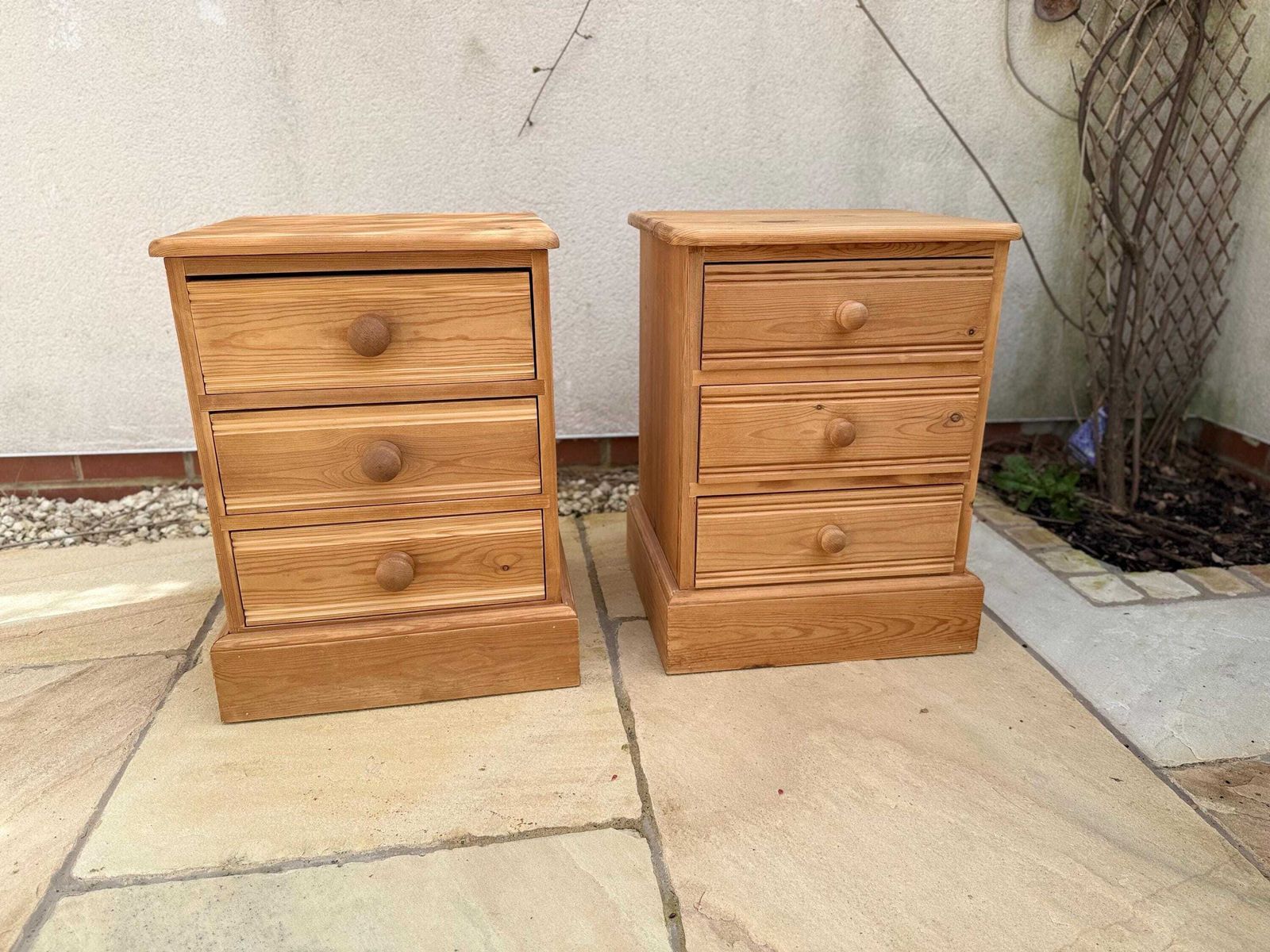 Pair Of Vintage Pine Pot Bedside Tables Drawers Lamp Stands photo 460.0
