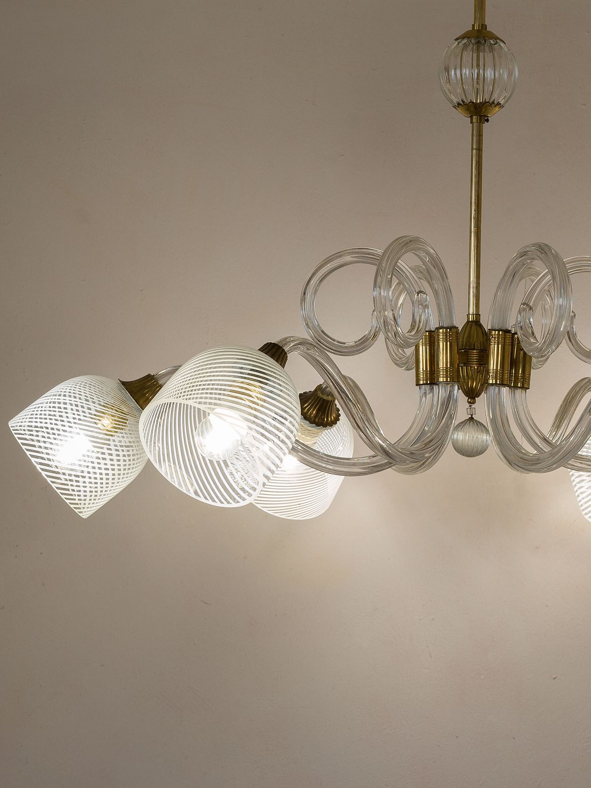 photo furniture Elegant Murano Glass Chandelier, 6 Lights, Attributed To Barovier & Toso, Italy 1940s, Vintage Italian Lighting